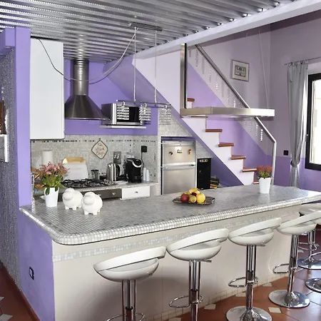 Bed & Breakfast The Black Sheep 4*